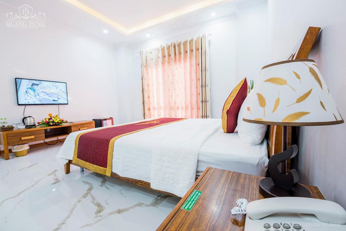 Quang Tung Hotel Dong Khe Sau Exterior photo